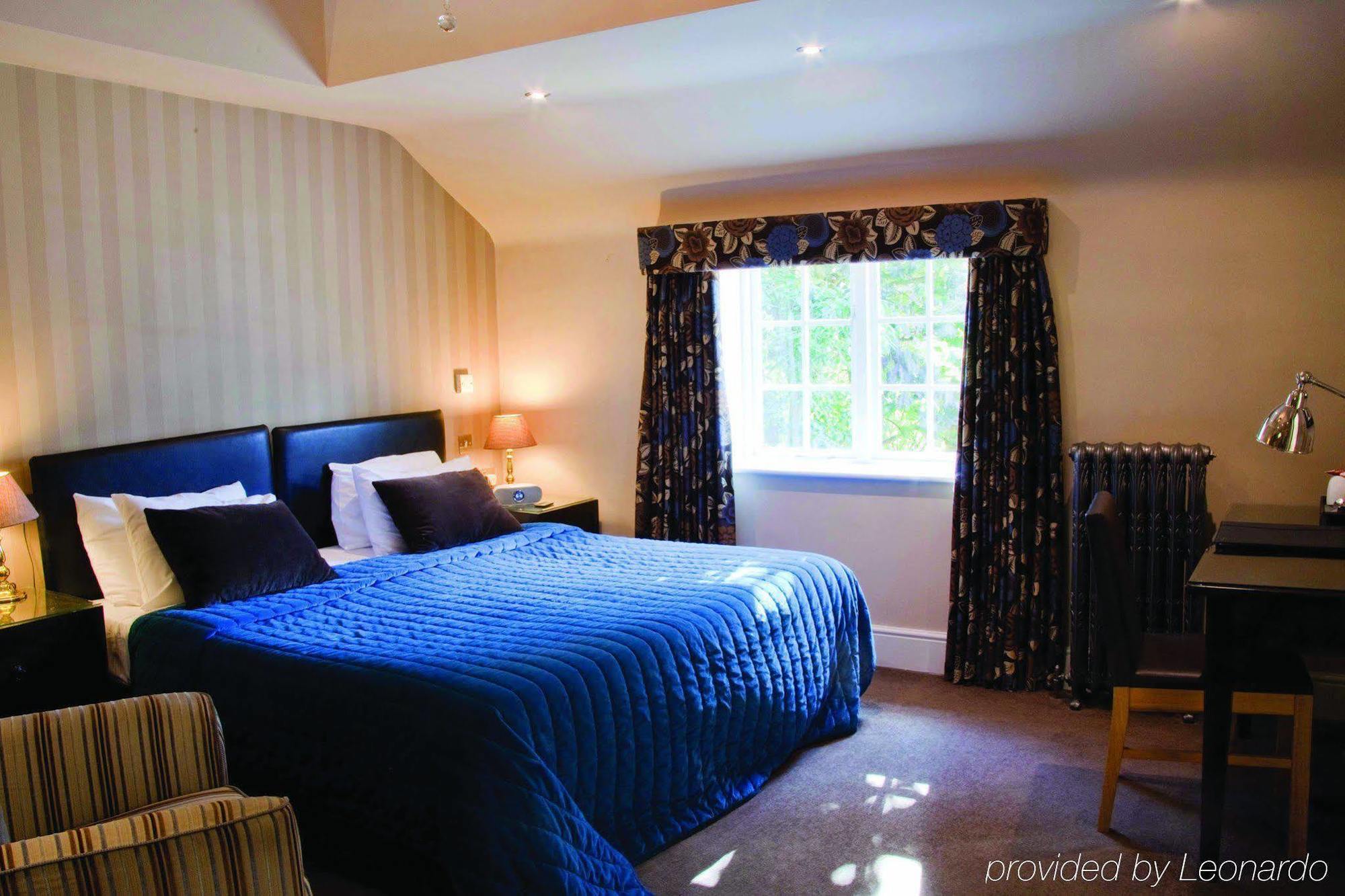 Lime Trees Hotel Northampton Room photo